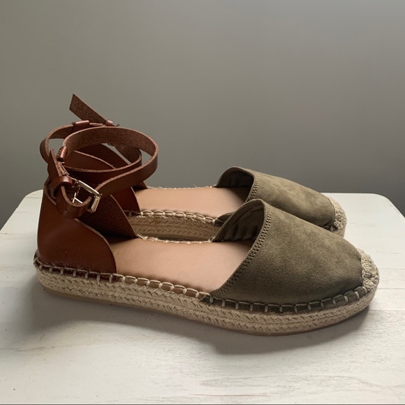 Old Navy Shoes - NWOT Espadrille Canvas Flats